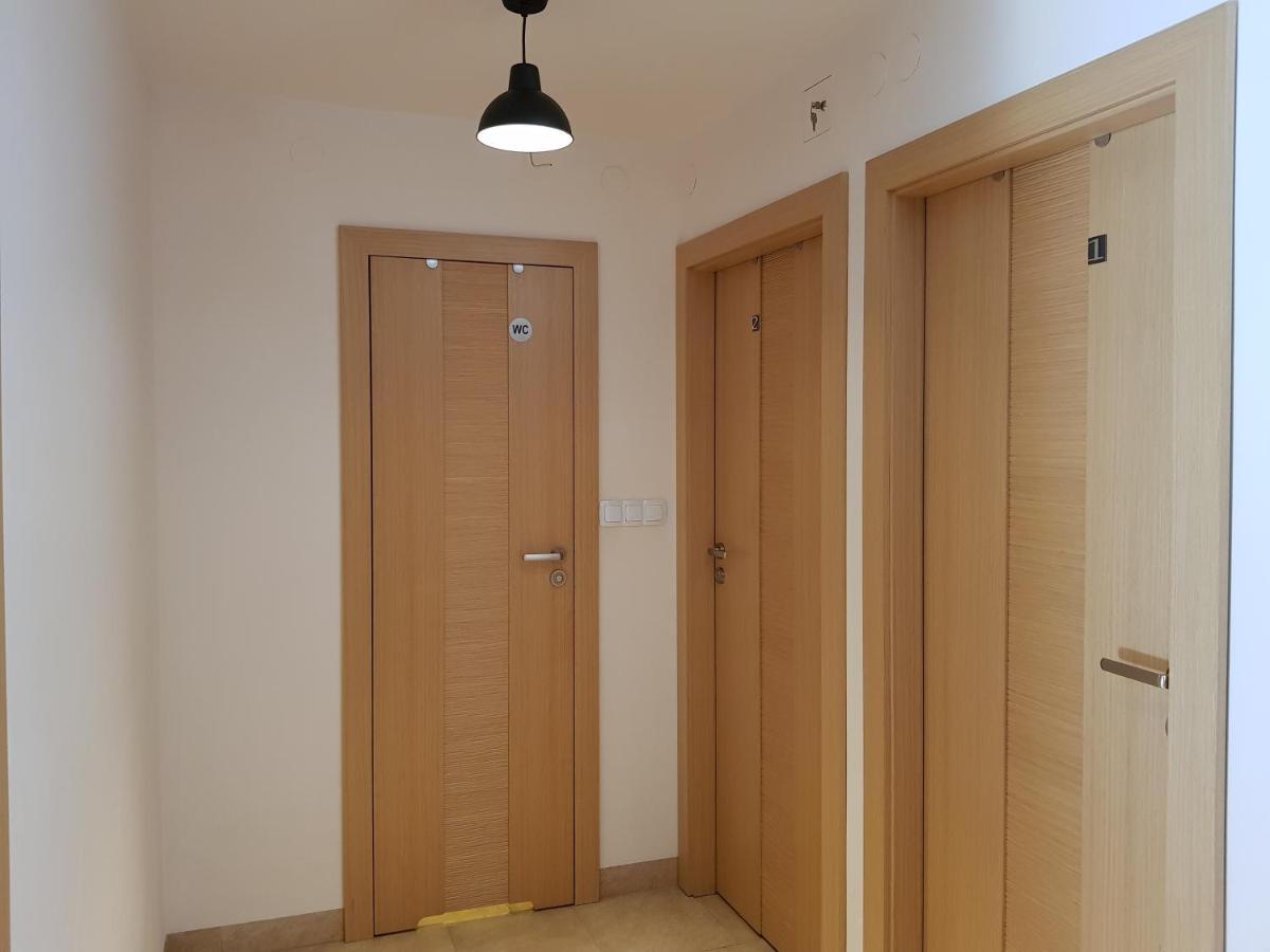 Mirrorroom Pl Citycenter Warszawa Eksteriør billede